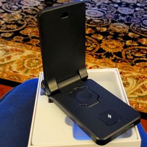 MINI FOLDING WIRELESS CHARGER 3 IN 1 CHARGING STATION Phone Watch Ear NEW …